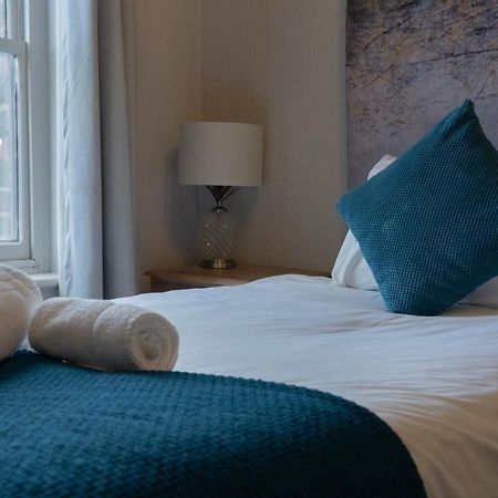 The Royal Hotel Crewe, A Brilliant Collection, Powered By Oyo ภายนอก รูปภาพ