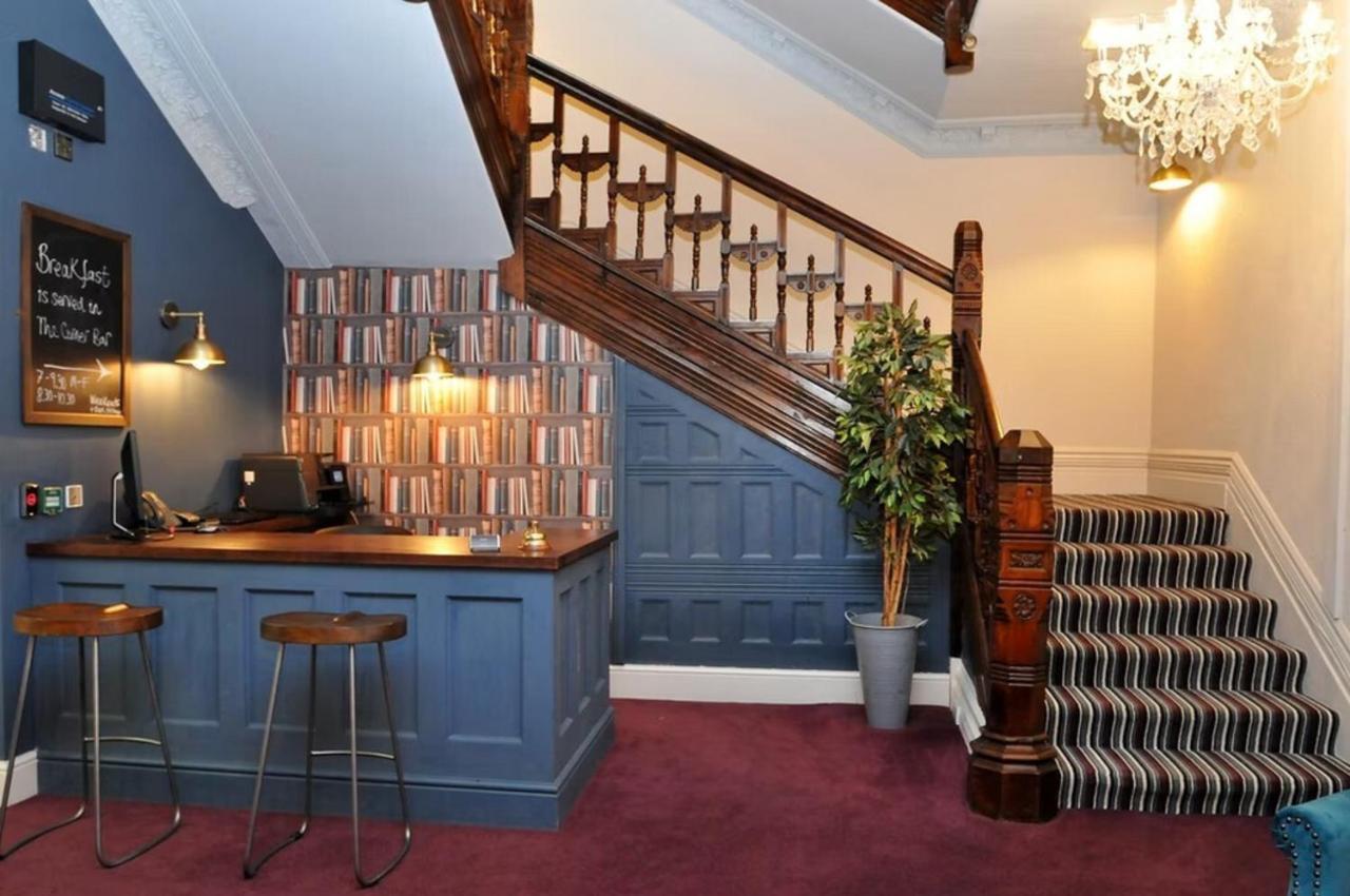 The Royal Hotel Crewe, A Brilliant Collection, Powered By Oyo ภายนอก รูปภาพ