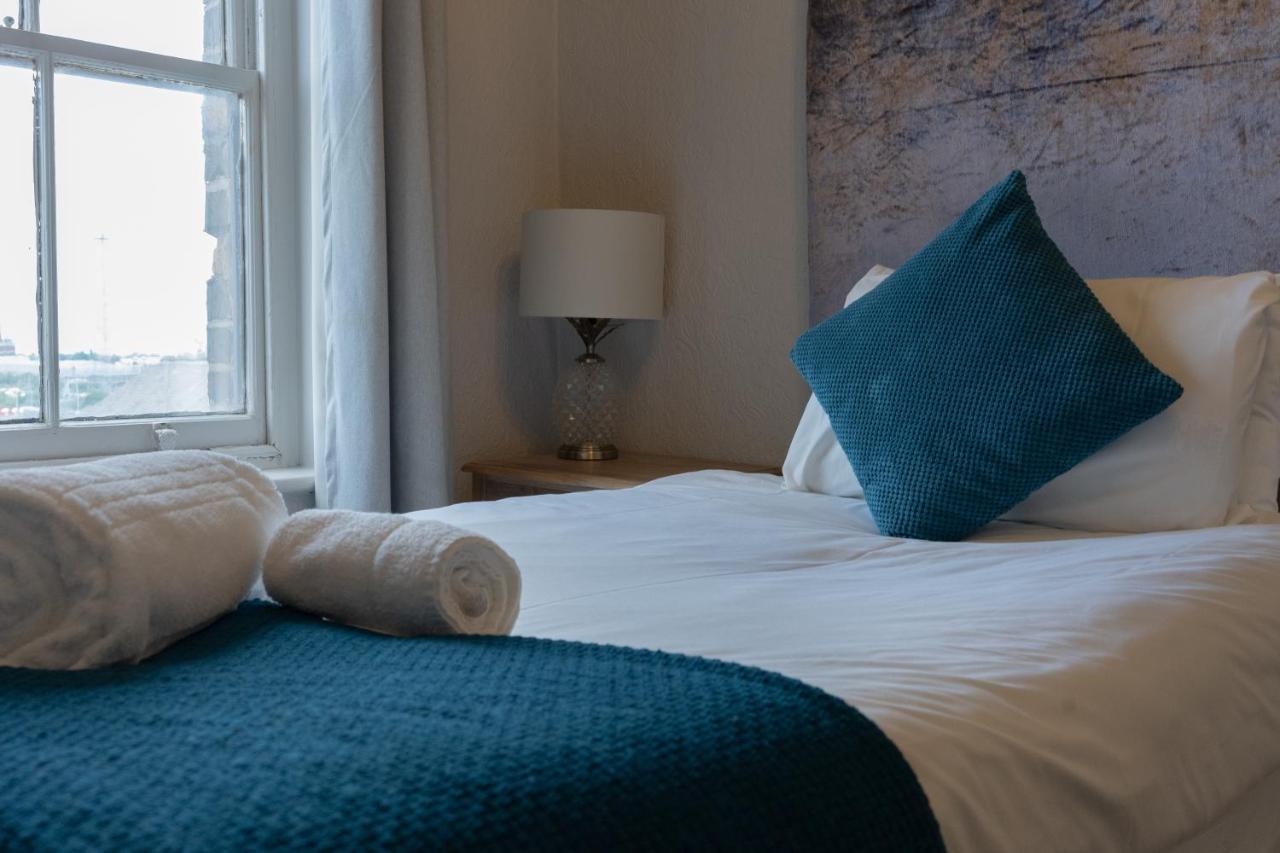 The Royal Hotel Crewe, A Brilliant Collection, Powered By Oyo ภายนอก รูปภาพ