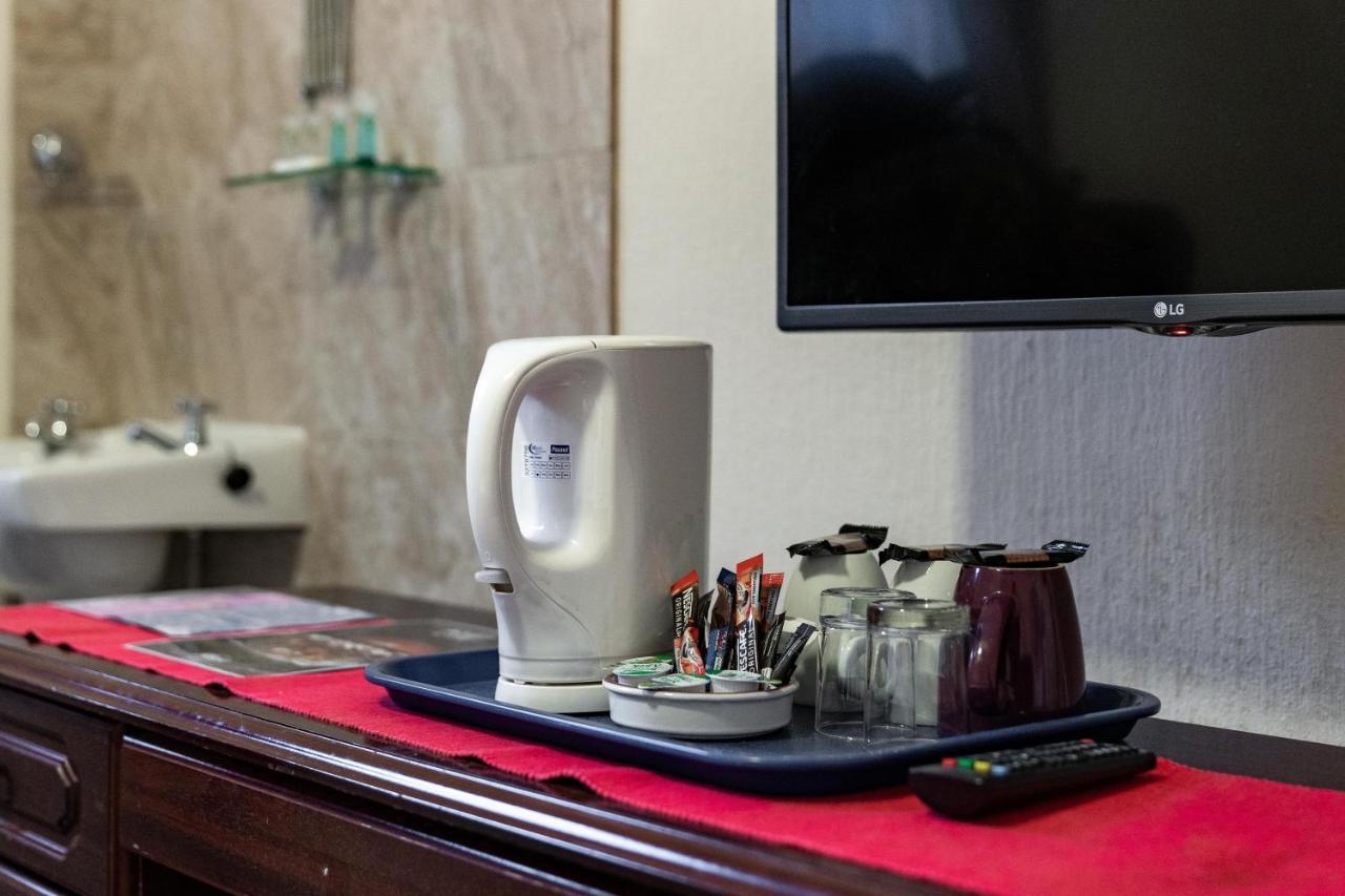 The Royal Hotel Crewe, A Brilliant Collection, Powered By Oyo ภายนอก รูปภาพ