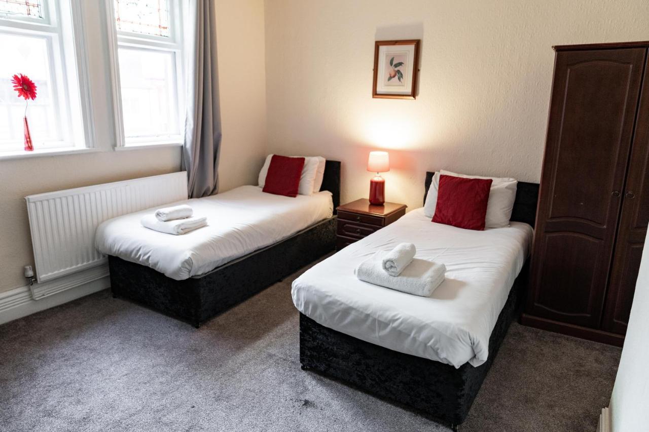 The Royal Hotel Crewe, A Brilliant Collection, Powered By Oyo ภายนอก รูปภาพ