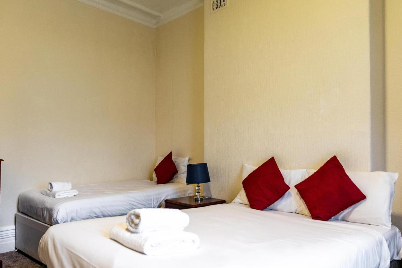 The Royal Hotel Crewe, A Brilliant Collection, Powered By Oyo ภายนอก รูปภาพ