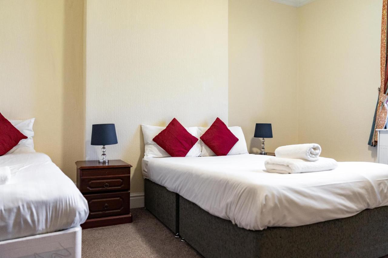 The Royal Hotel Crewe, A Brilliant Collection, Powered By Oyo ภายนอก รูปภาพ