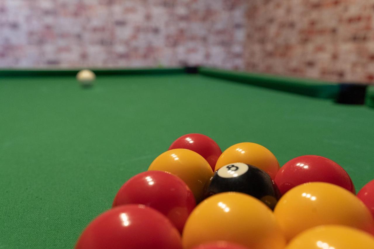 The Royal Hotel Crewe, A Brilliant Collection, Powered By Oyo ภายนอก รูปภาพ