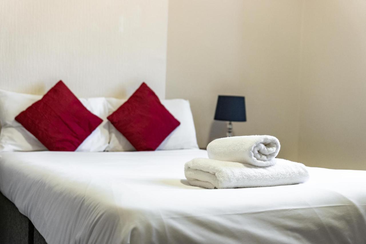 The Royal Hotel Crewe, A Brilliant Collection, Powered By Oyo ภายนอก รูปภาพ